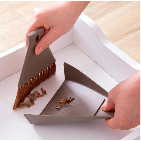 Mini Dustpan and Brush Set